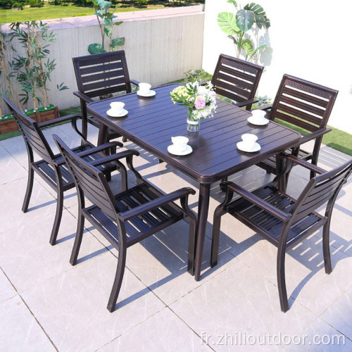 Table et chaises de jardin en fer forgé forgé